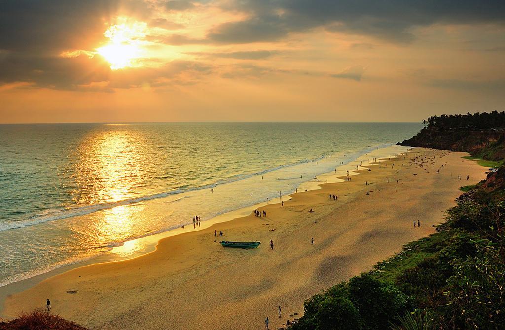 Mother Palace Beach Resort Varkala Buitenkant foto