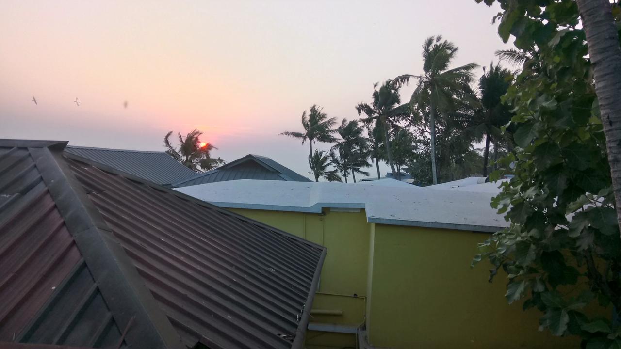 Mother Palace Beach Resort Varkala Buitenkant foto