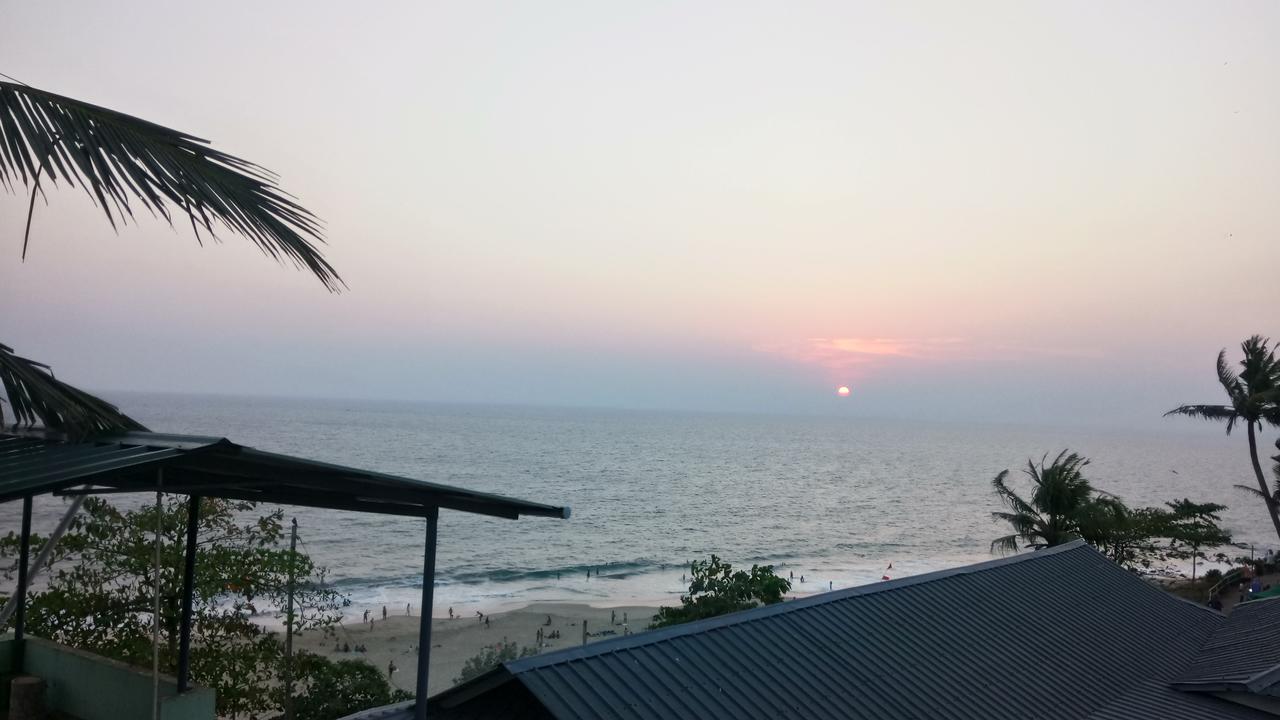 Mother Palace Beach Resort Varkala Buitenkant foto